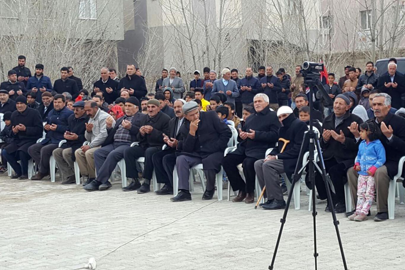 "İslam'ın olmadığı yerde cehalet ve zulüm vardır" "İslam'ın olmadığı yerde cehalet ve zulüm vardır"